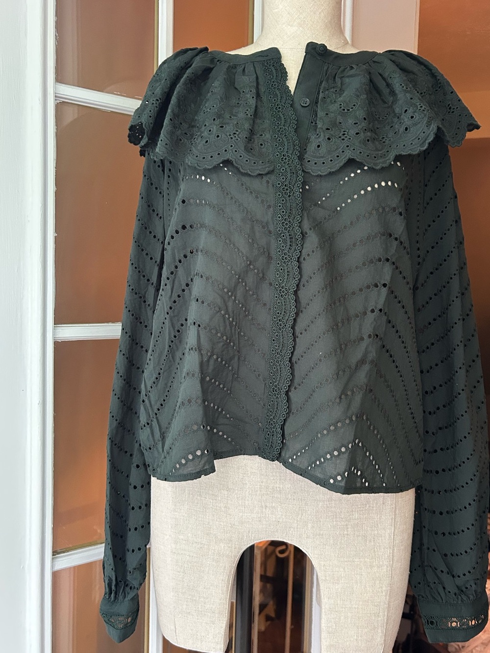 Caroline Constas Dark Green Eyelet Ruffled Cape Collar Blouse. Large. - Picture 2 of 9